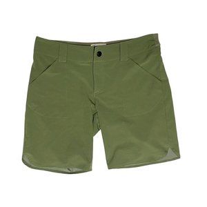 Flylow Women's Medium Sage Green Lightweight Shorts 32" x 9"